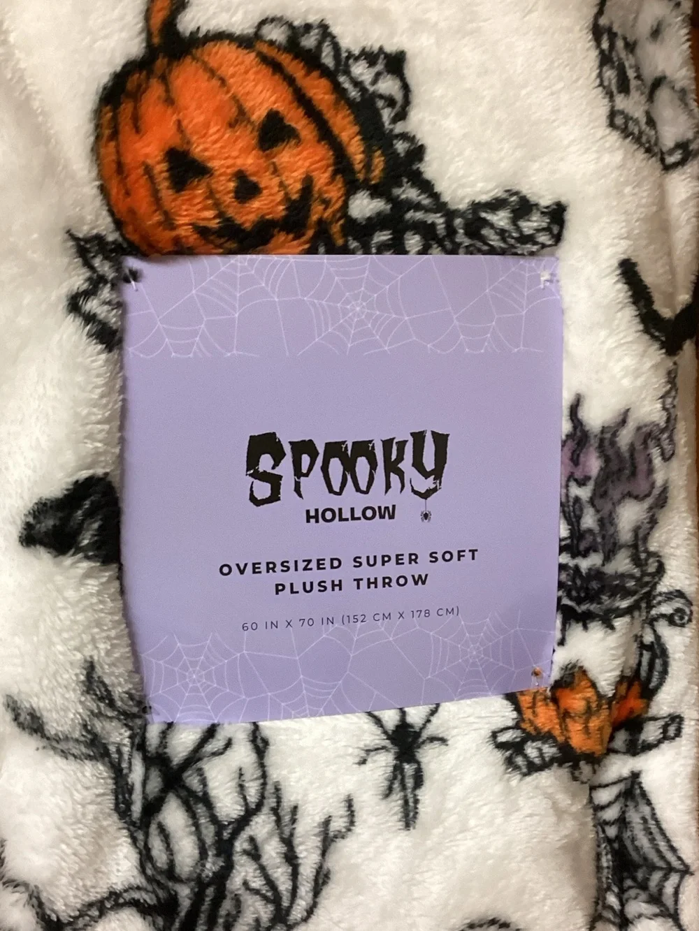 Spooky Hollow Super Soft Halloween Blanket z🎃